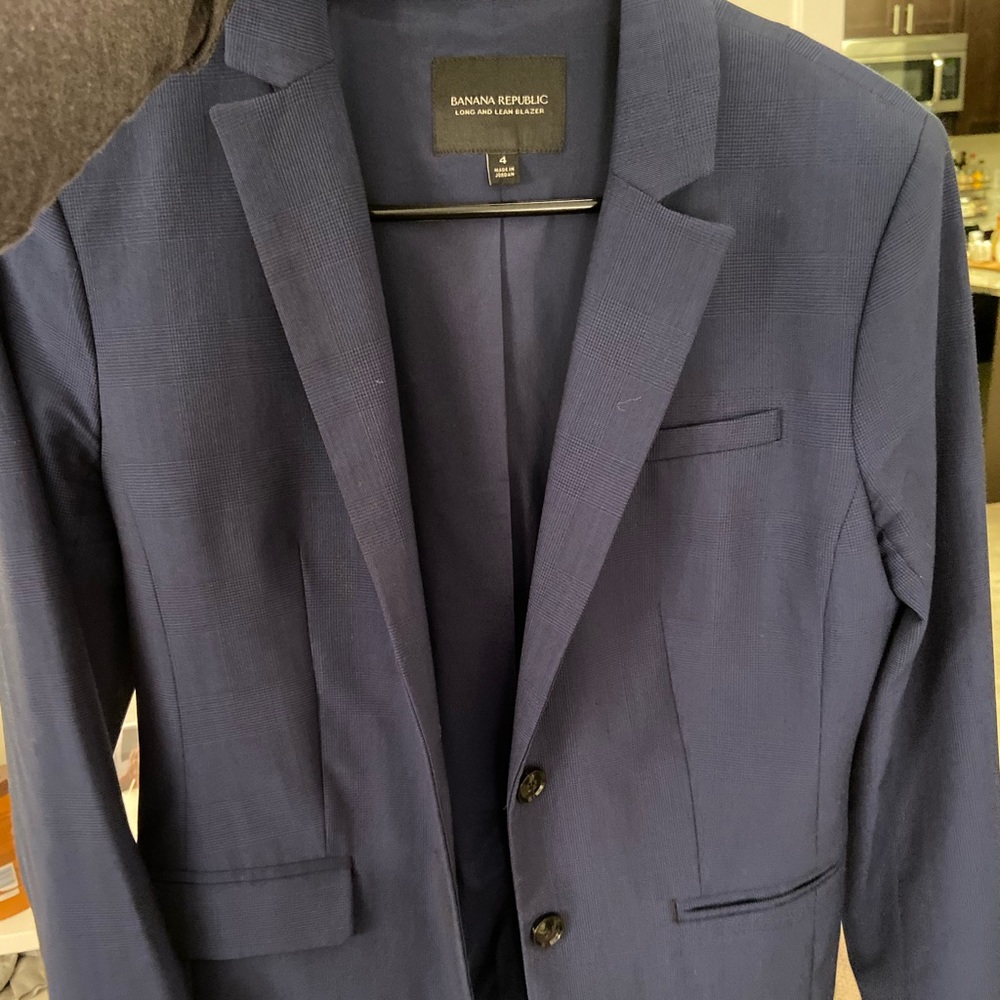 Banana Republic blue blazer barely used (size 4)